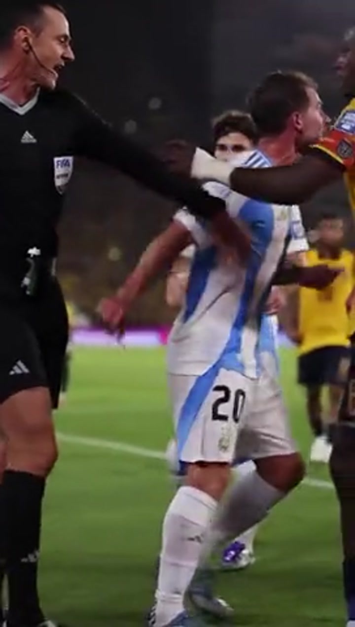 场上火爆对峙！麦卡利斯特赛后调侃因卡皮耶：你平时不这样