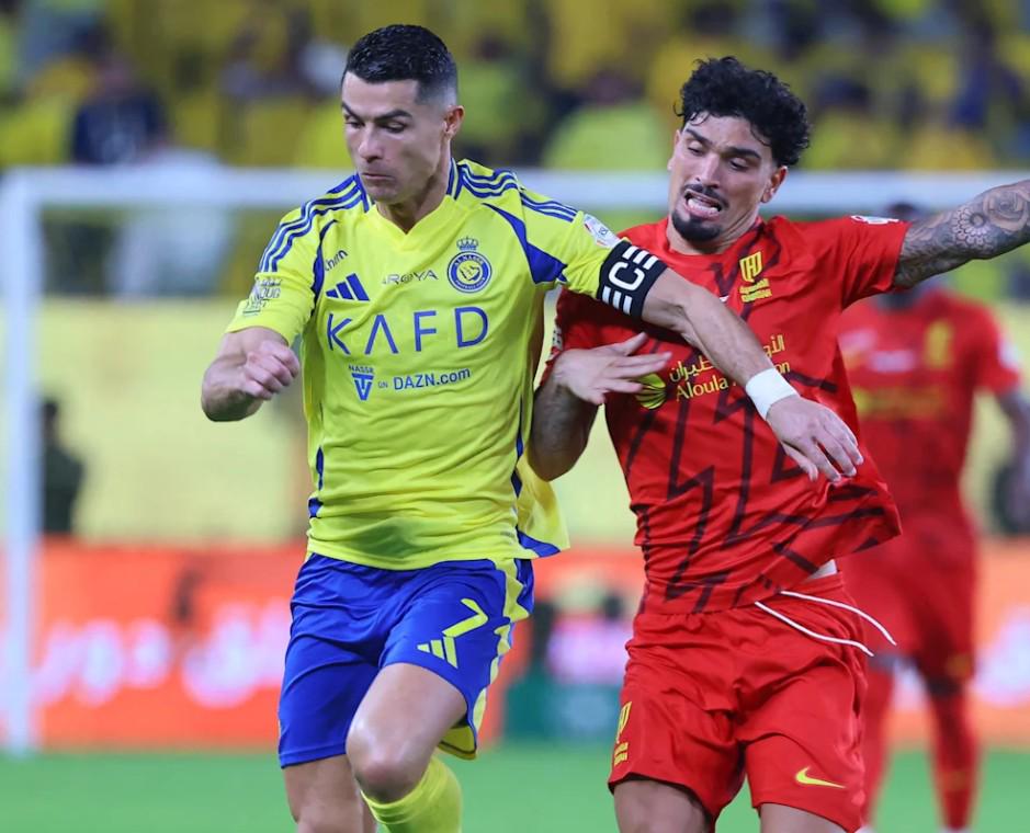 不莱梅新援：通过纳乔要到C罗球衣；C罗的魅力令人难以置信