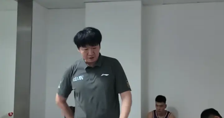 大胜山西更衣室！邱彪强调串联+防守+外线投射，严格把控细节！
