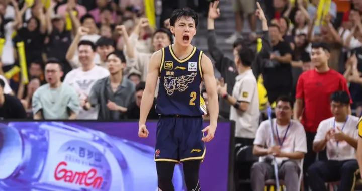 84比77逆转险胜澳洲队！广东男篮完美复仇：徐杰轰34分11板6助！
