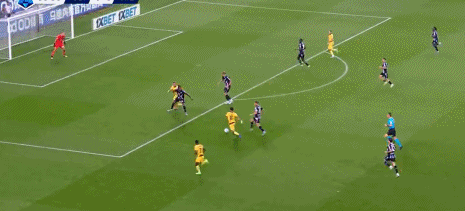 米兰3-0乌迪内斯，普利希奇2射1传，福法纳破门，拉比奥助攻