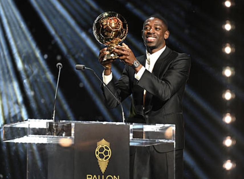 RMC：输掉国家德比后，大巴黎球员在更衣室中得知登贝莱获奖