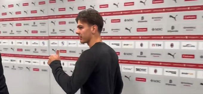 亚沙里回应记者伤势问询：挺好的，越来越好了