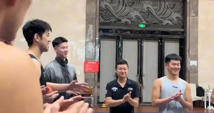 同曦官宣郭昊文回归，下赛季有望球权暴涨，期待打出真核！