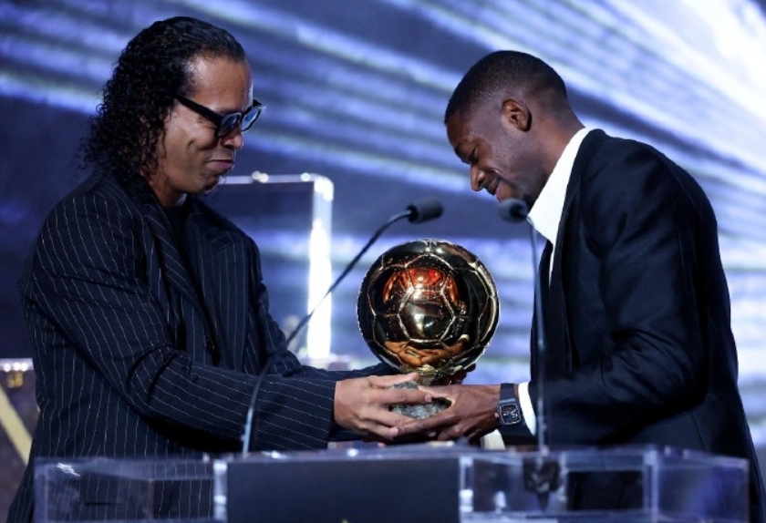 金球奖记者投票详情一览：所有记者投票中都有登贝莱和亚马尔