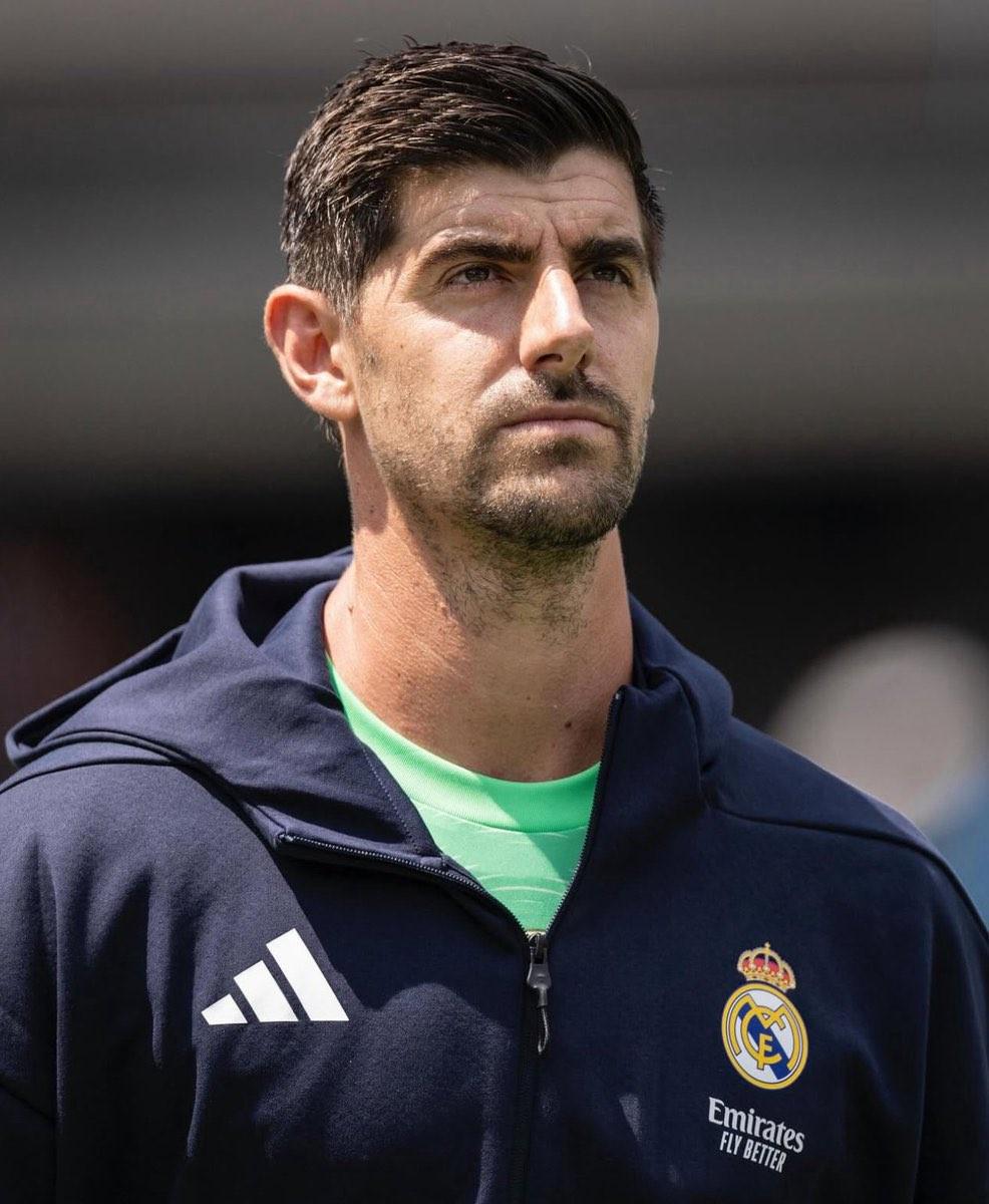 长传助攻姆巴佩，库尔图瓦是皇马第二位在欧冠送助攻的门将