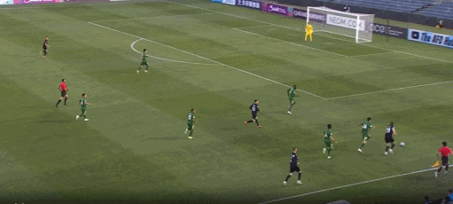半场：国安0-1麦克阿瑟FC，国安两次射正，伊孔诺米蒂斯闪击