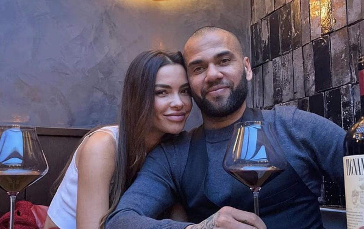 阿尔维斯保释之后，和妻子迎来了第一个孩子