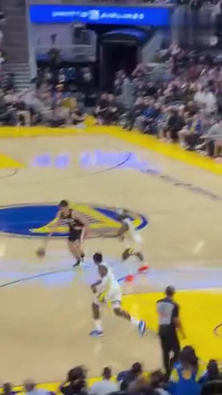 实拍杨瀚森接队友卡马拉传球 拿下NBA季前赛首分