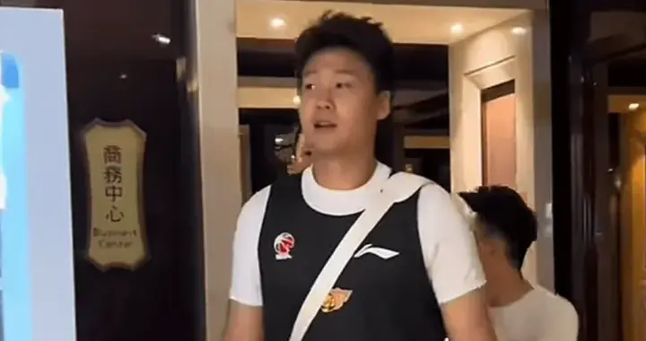 青春来了！赵睿穿宏远球衣备战全运会，许久未见了！