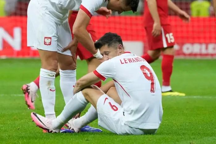 马卡：莱万带伤为波兰出战，因其认为这是他最后一次世界杯