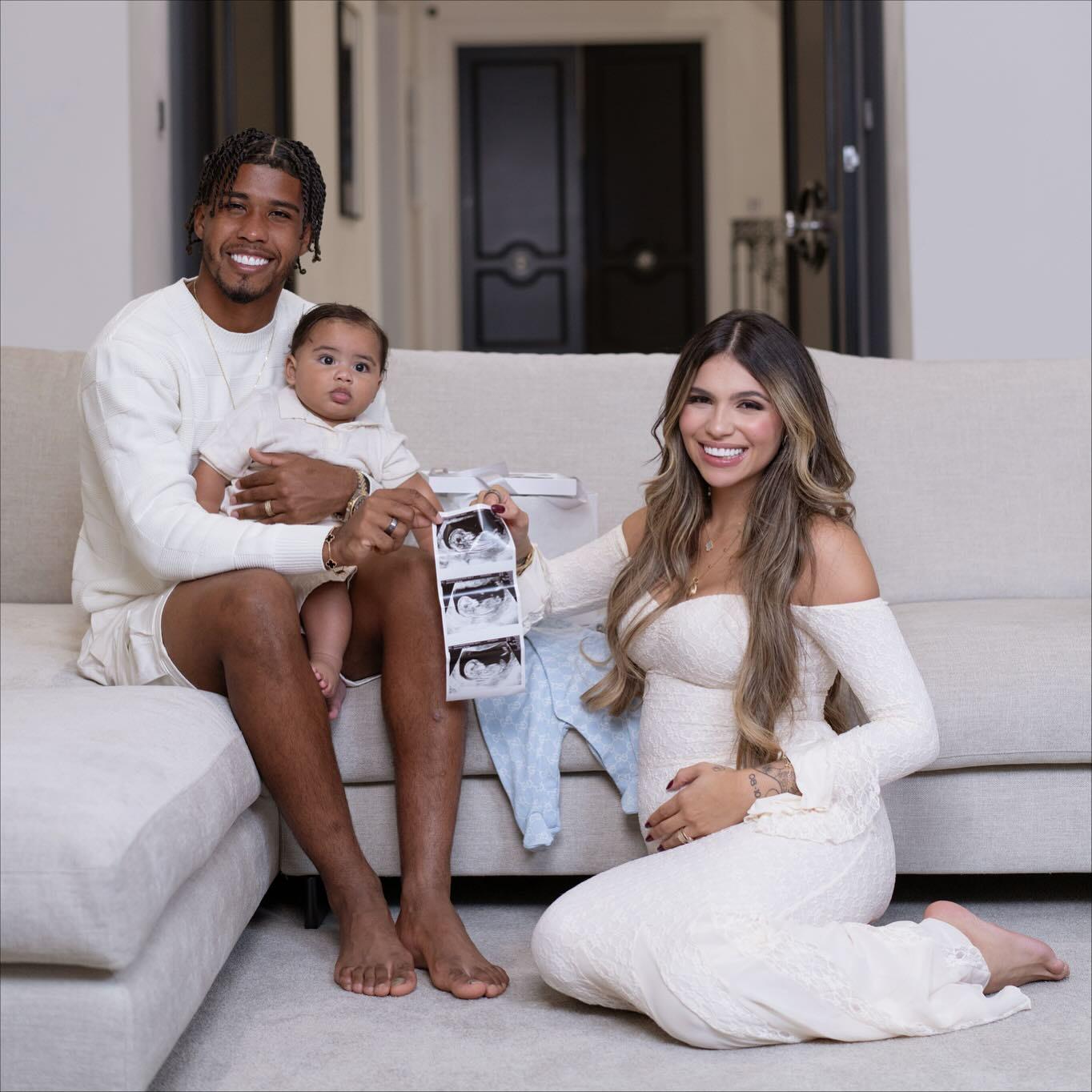 两年生两娃，切尔西21岁中场安德雷宣布妻子再次怀孕