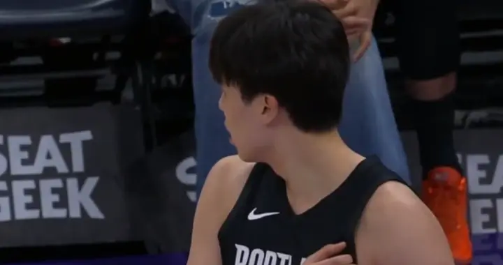 NBA新低！杨瀚森光速犯满，防守全CBA坏毛病，篮板挂0，被打爆了
