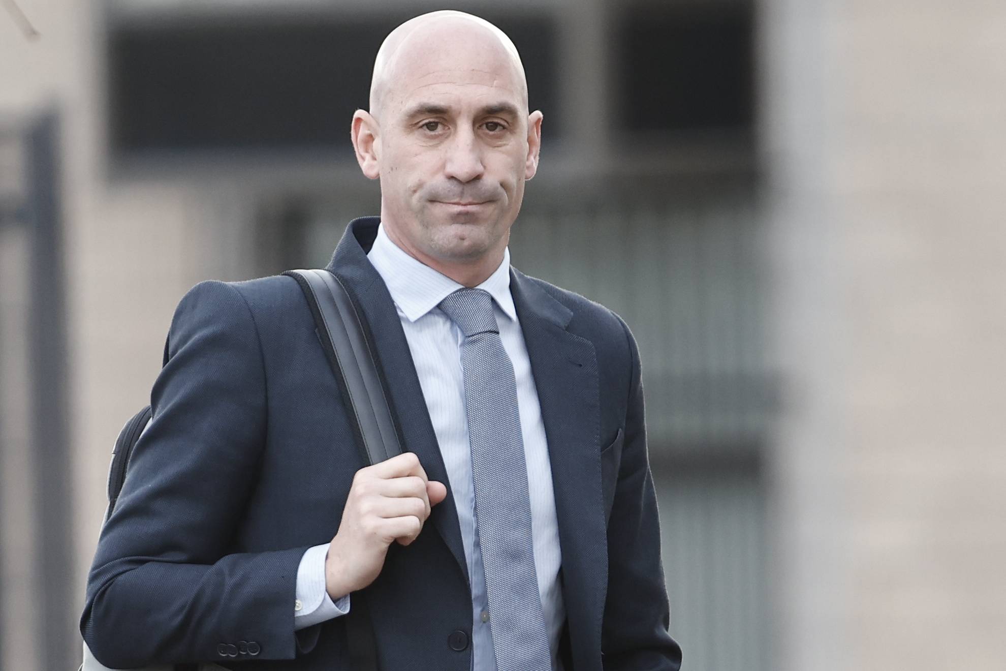 前西足协主席鲁比亚莱斯发新书，称自己为西班牙足球最大阴谋的受害者