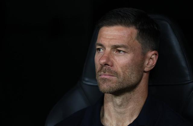 执教皇马前三场欧冠全胜，哈维-阿隆索是欧冠改制后第五人