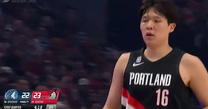 杨瀚森首秀被隔扣！被大帽！欢迎来到NBA！下半场没登场？很正常