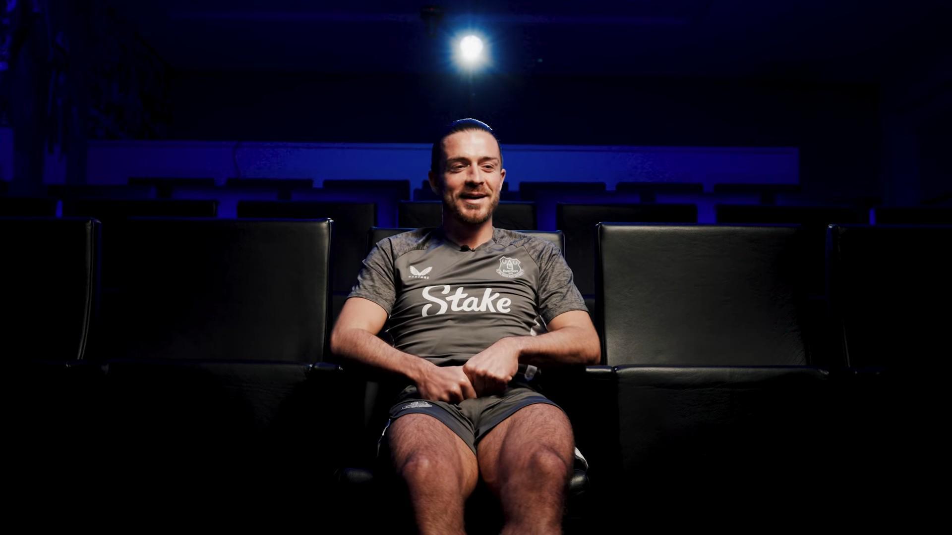 格拉利什：换发型会考虑剃光头；如果不当球员也许会开个狗舍