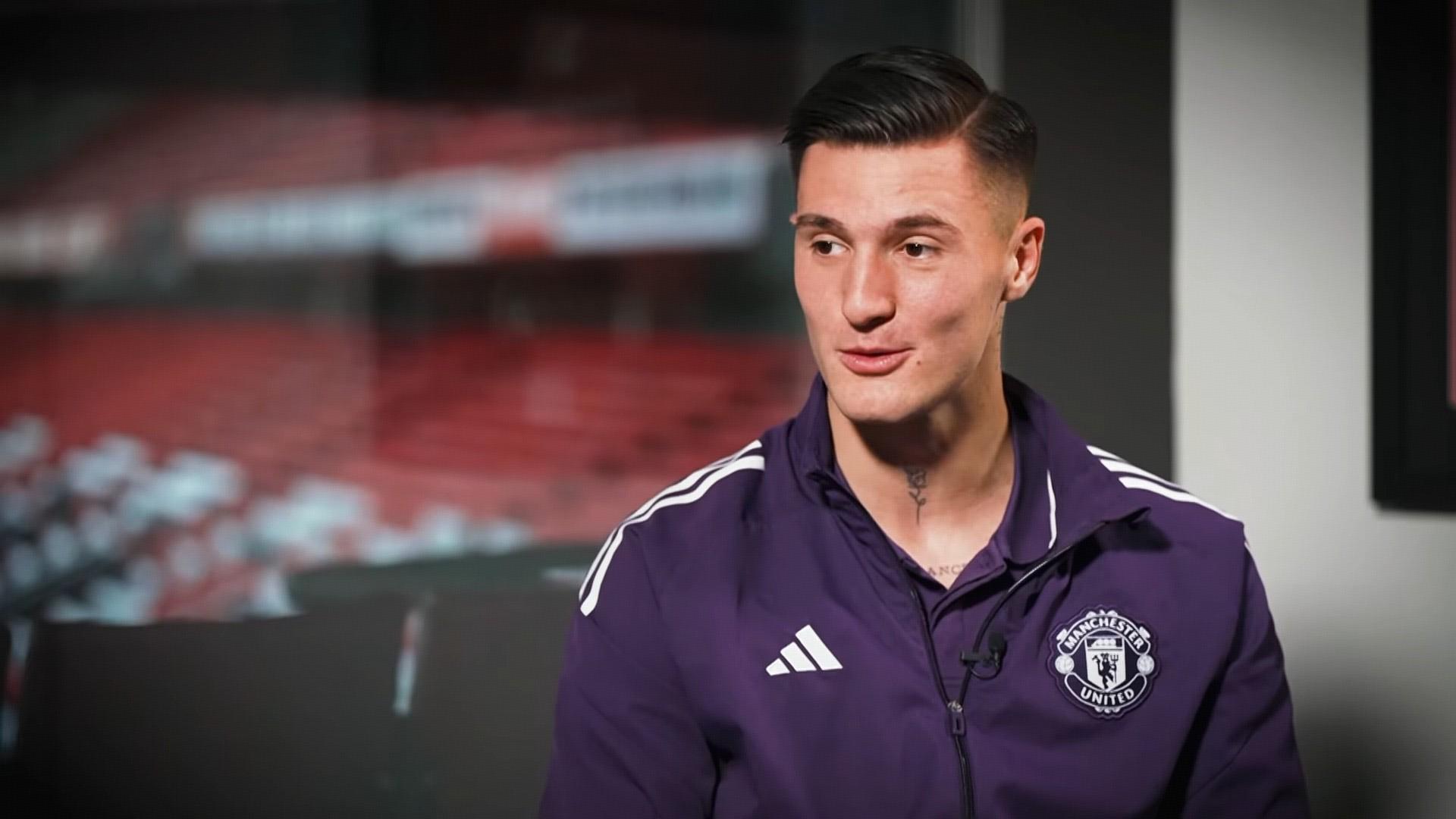 谢什科：达洛特在我刚来时帮了我很多；平时喜欢冥想和打篮球