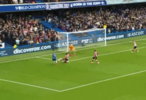 第4分钟，加纳乔破门打入个人切尔西首球！切尔西1-0领先！