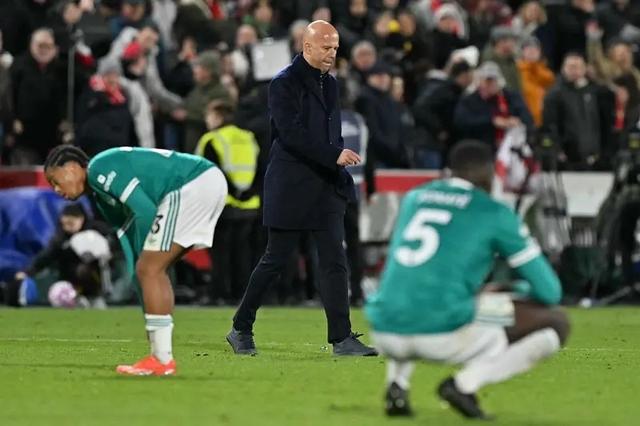 斯洛特：萨拉赫进球总归是好事，我认为裁判一开始没想判点球