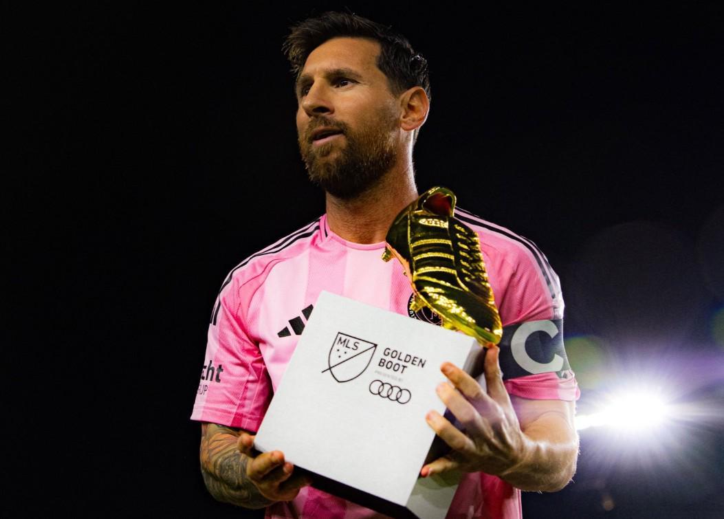 梅西：决定续约是因为我依然享受足球；我在迈阿密过得很开心