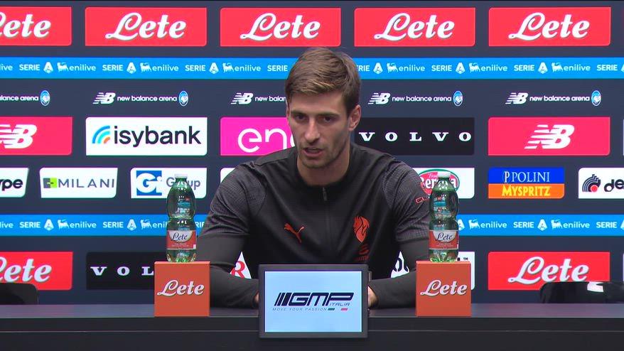 加比亚：前场有困难的时候，我们后场球员也要为他们服务