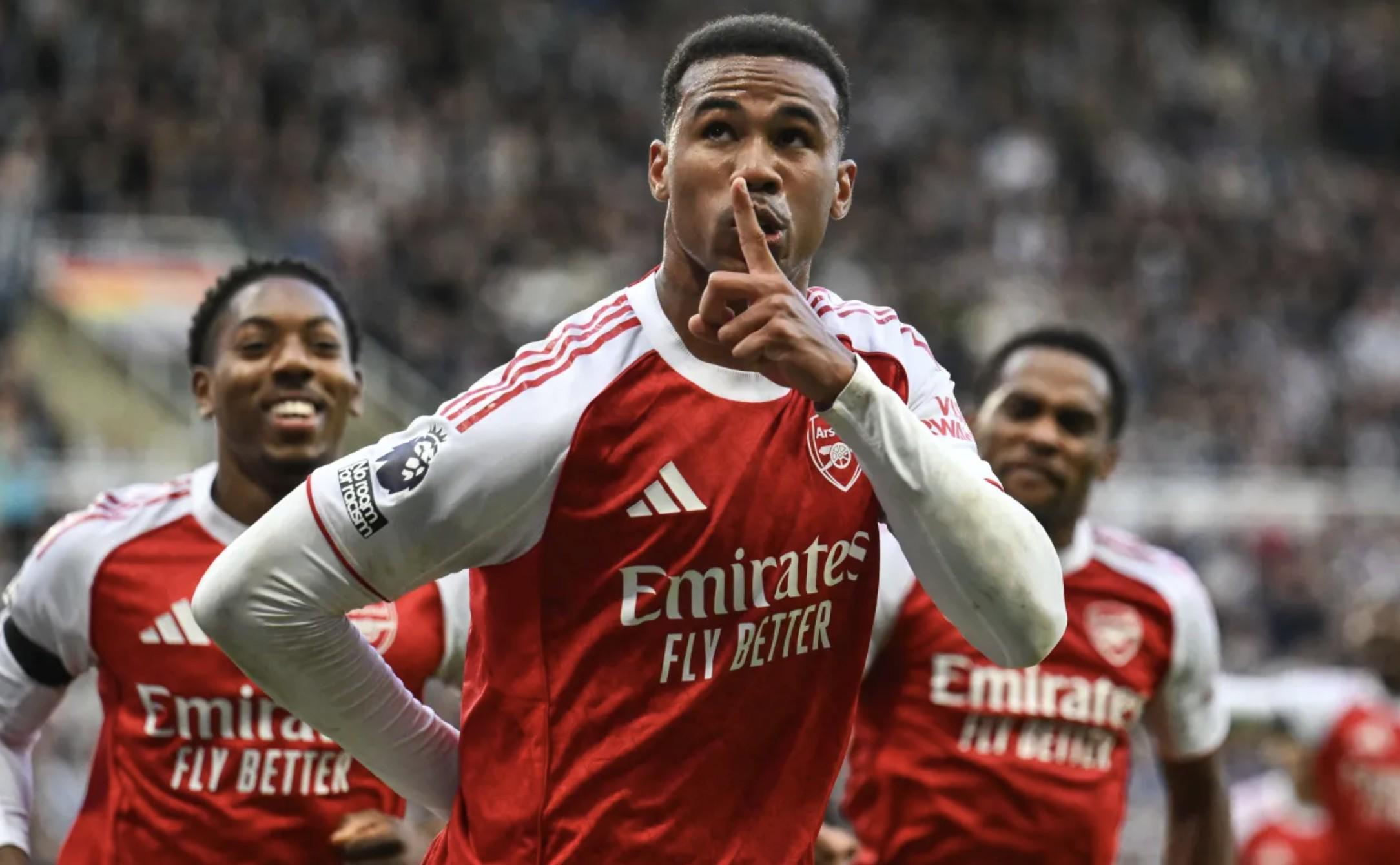 攻防俱佳，泰晤士报：加布里埃尔身上有着英式强硬中卫的影子