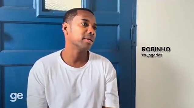 41岁罗比尼奥：服刑没享受特殊待遇 周日没工作时能踢球