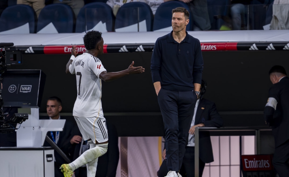 维尼修斯：为国家德比被换下时的反应 向所有皇马球迷致歉