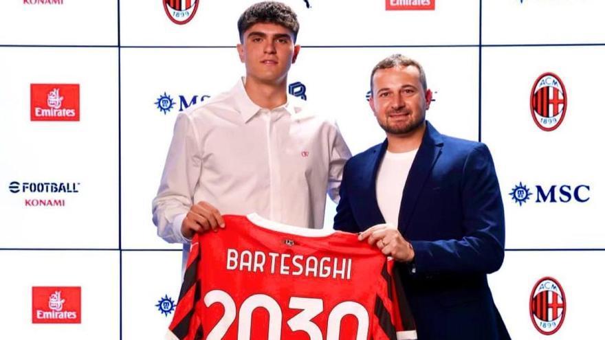 每体：巴萨正密切关注米兰左后卫巴尔泰萨吉，阿森纳也感兴趣