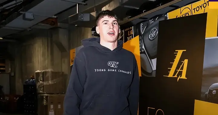 湖人险胜森林狼！里弗斯绝杀，拉拉维亚+克内克特觉醒，八村犯错