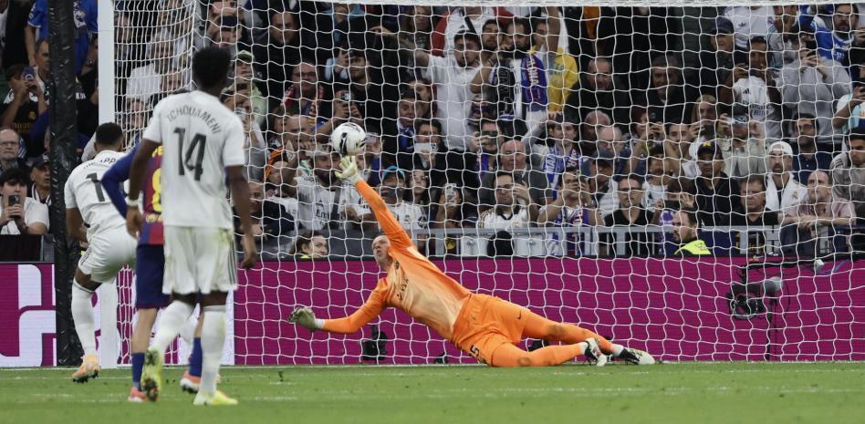 什琴斯尼：我会大量研究对方罚点习惯；莱万打乒乓球时输不起