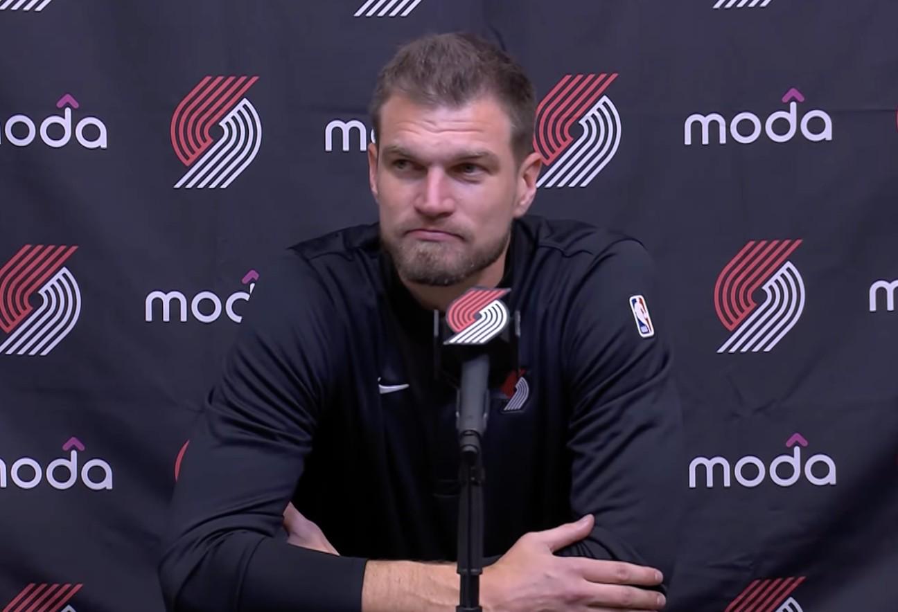 斯普利特：我们本应以更稳妥的方式收下比赛，霍勒迪是球队的财富