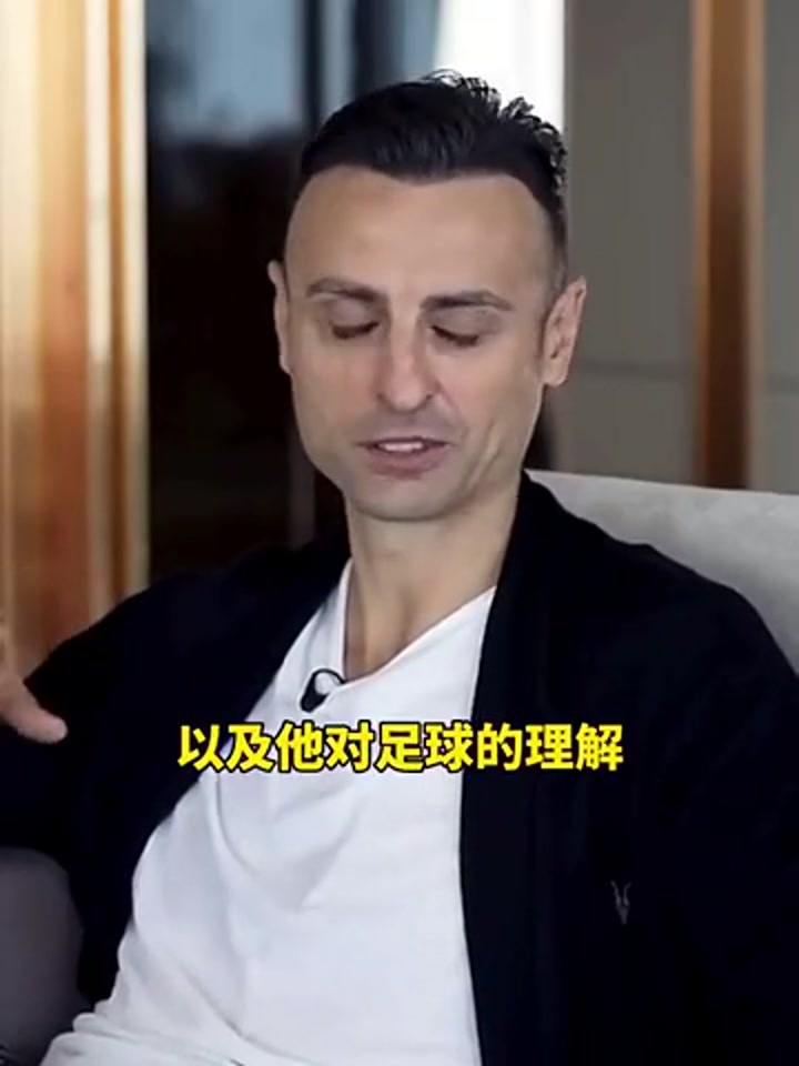 潇洒哥选最强队友5人阵容：C罗在大场，小场鲁尼最好