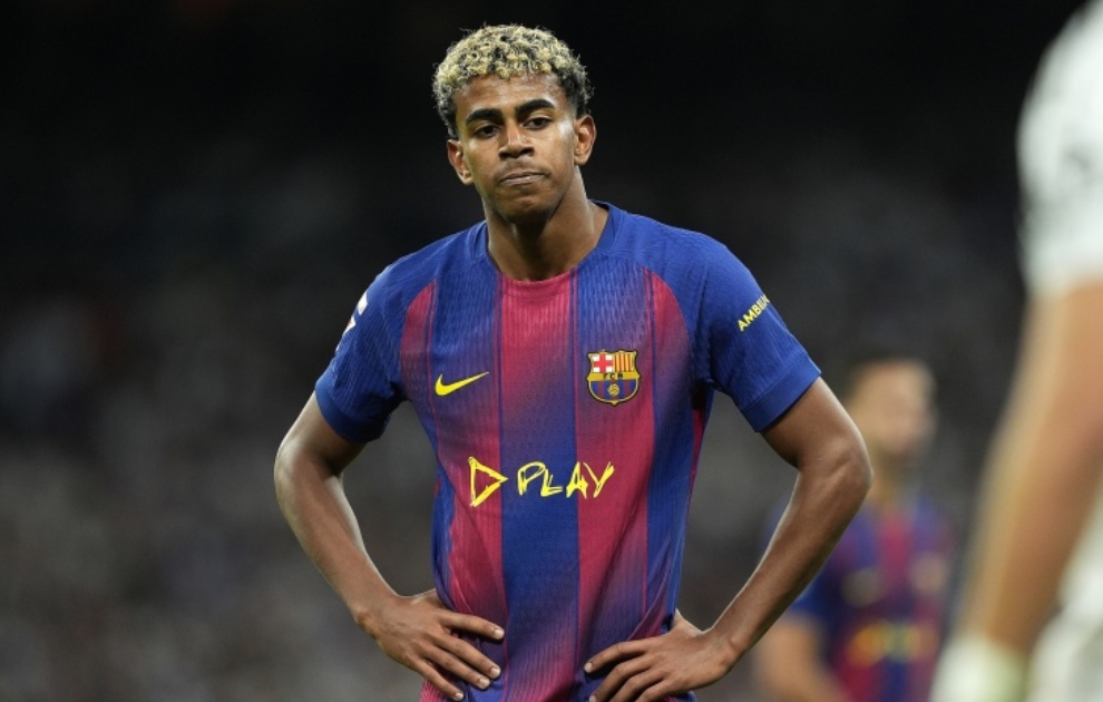 世体：亚马尔本周训练非常努力 渴望找回最佳状态