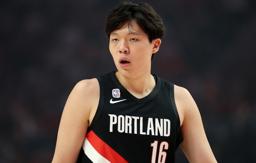 杨瀚森无缘对位约基奇 NBA常规赛生涯首次被DNP