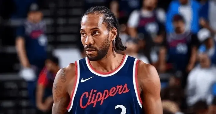 快船126-124鹈鹕迎3喜1忧！比尔+琼斯作用拉满，泰伦卢用人再被批