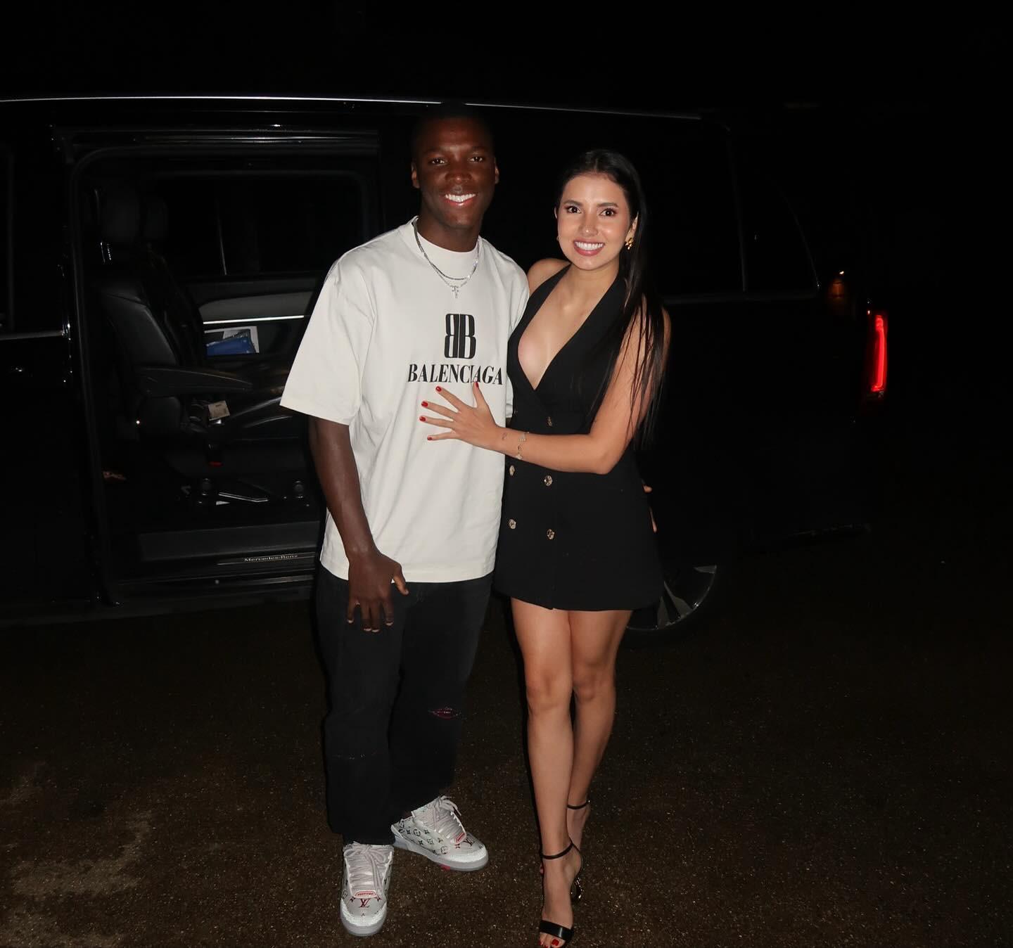 当选英超全场最佳，凯塞多当晚和女友一起庆祝生日