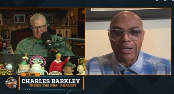 巴克利：詹姆斯的背痛所有老年人都会犯，所以他就是老了