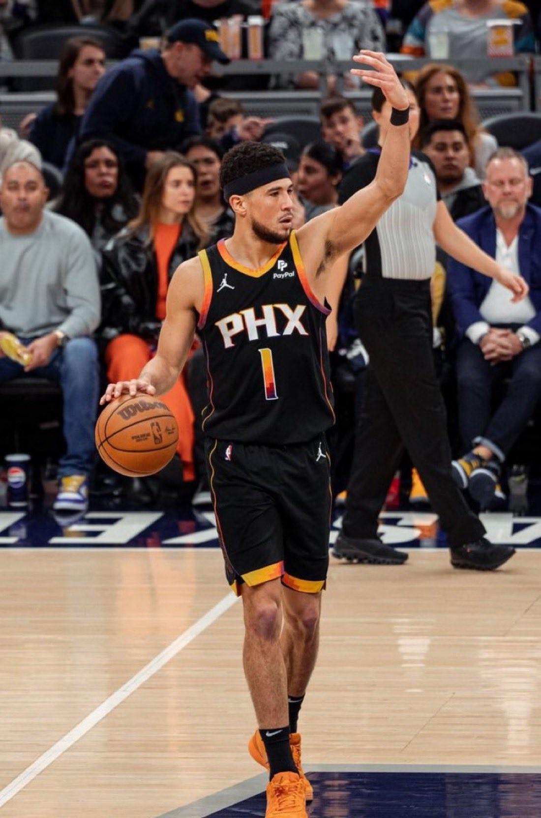 率队终结马刺全胜，布克15中10砍28分13助，正负值+26