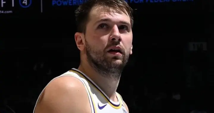 篮下7中7太强了！东契奇三分狂铁依旧统治进攻