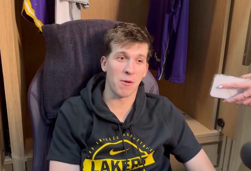 首位空接助攻父子球员？里夫斯：太酷了，我第一时间就告诉了詹姆斯