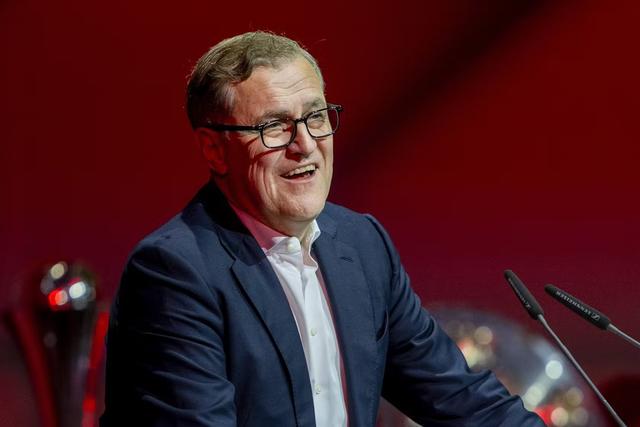 巴萨拖欠拜仁2000万莱万转会费？德雷森：已经付清了