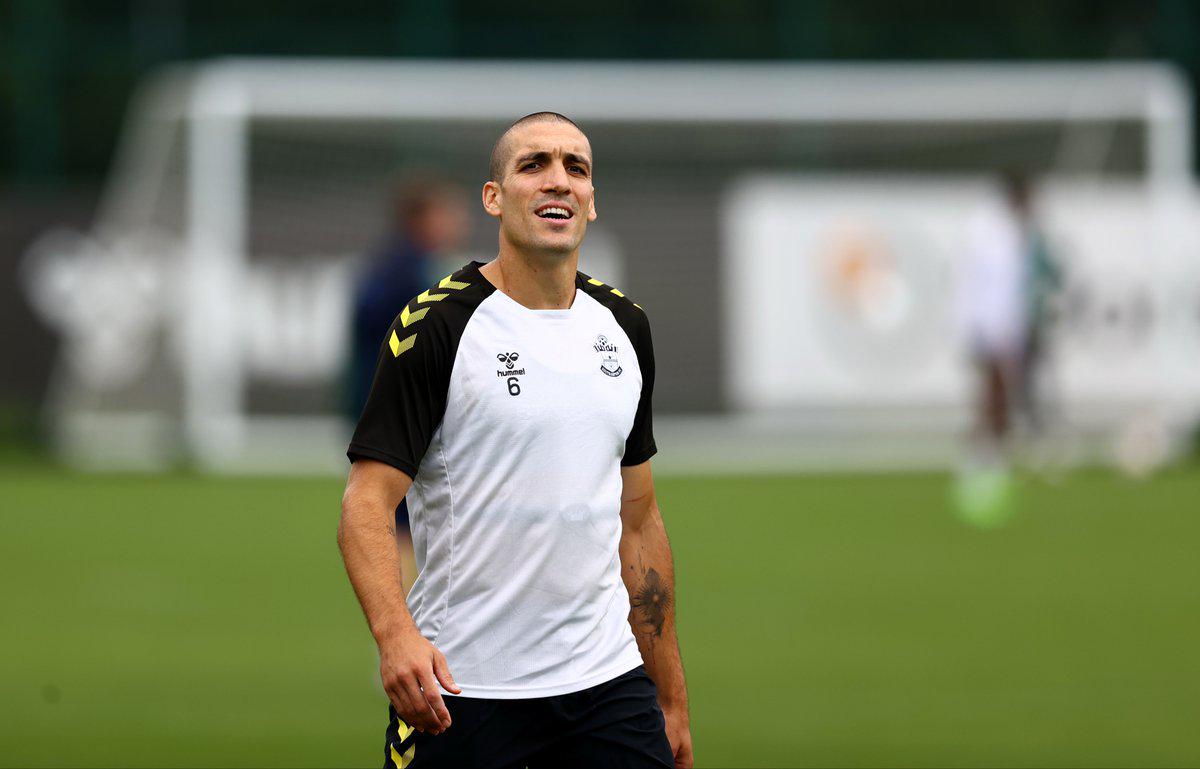 罗马诺：南安普顿已同意签回罗梅乌，合同期至明年6月底