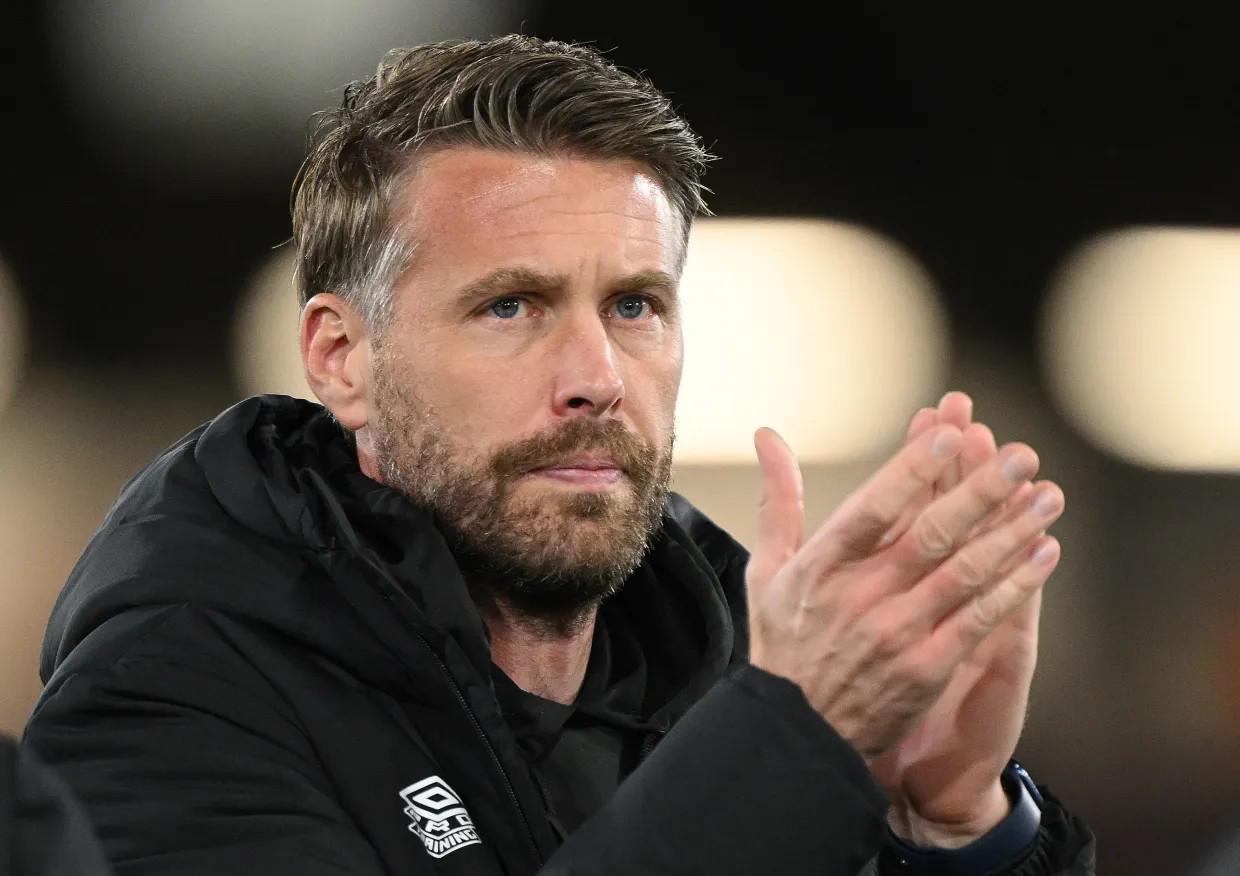 英媒：前卢顿主帅爱德华兹最有可能执教狼队，滕哈格顺位靠后