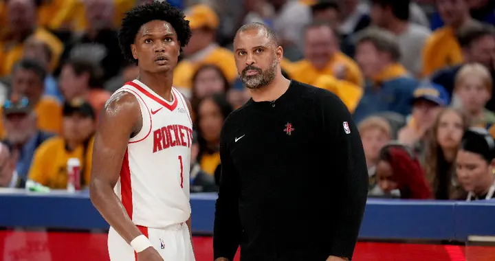 火箭110-102独行侠 球员评价：3人优秀，5人及格，2人崩盘