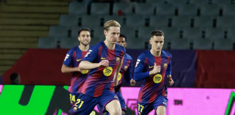 身背两黄，德容与卡萨多在欧冠再吃黄牌就要停赛