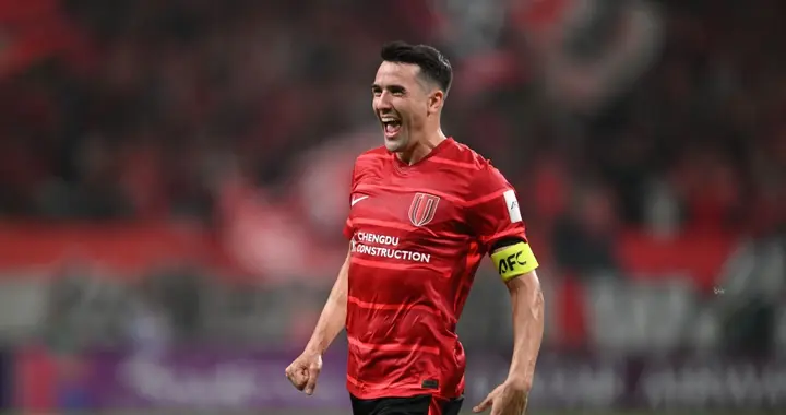 成都蓉城首发出炉！徐正源仅轮换3人，罗慕洛领先，韦世豪替补