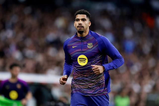 每体：阿劳霍大概率将在周中欧冠继续首发，加西亚代替孔德