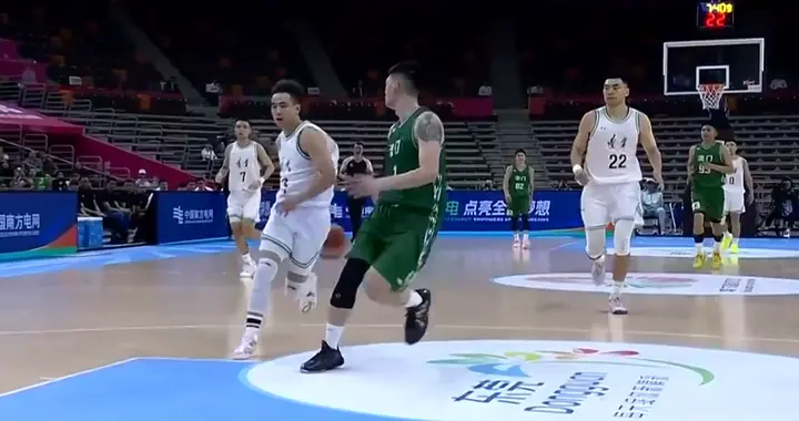 全运会小组赛-付豪21+6原帅6记三分 辽宁末节35-7狂胜澳门64分